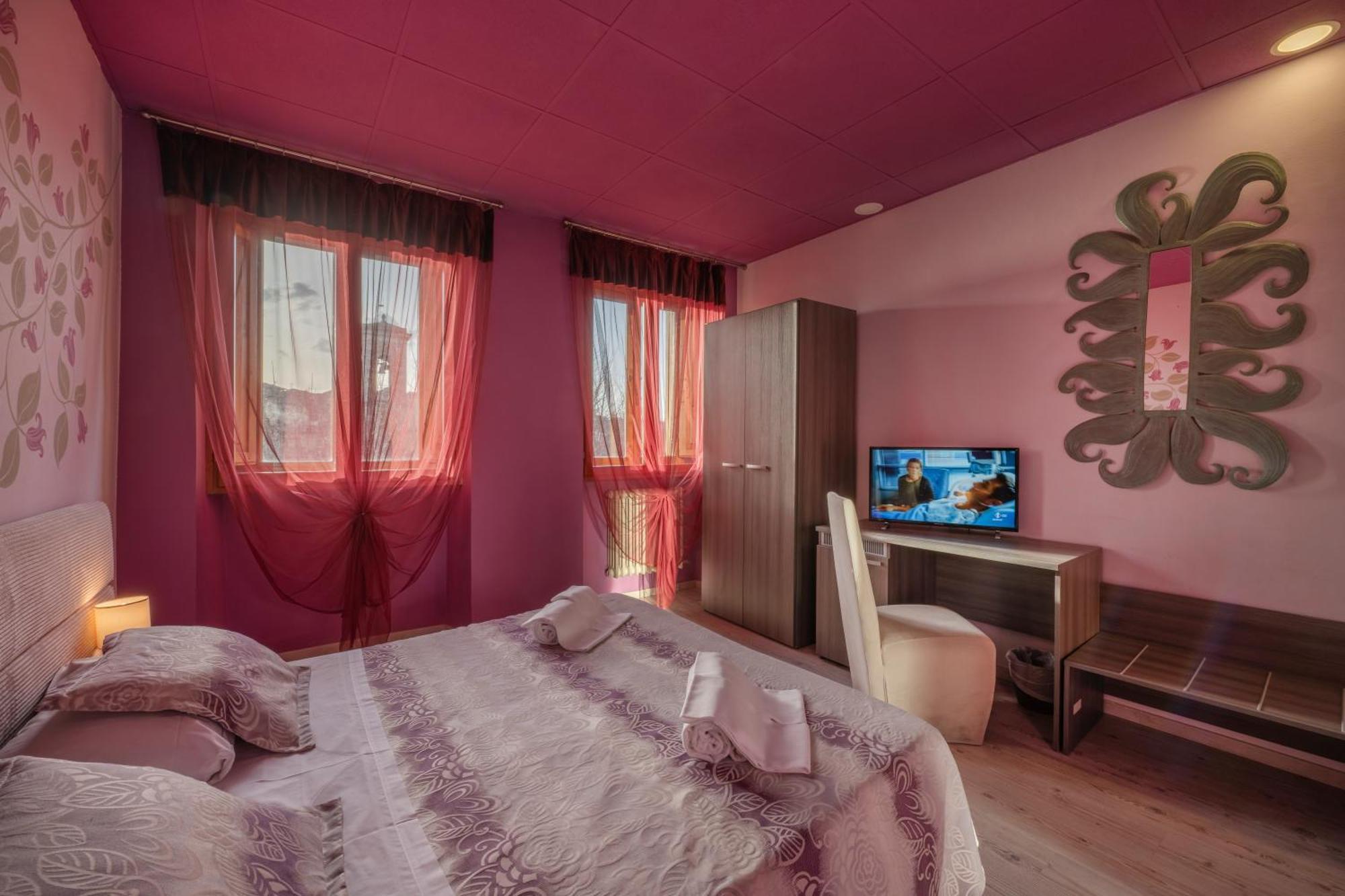 Hotel Palazzo Renieri - 3Stelle S Colle Val D'Elsa Luaran gambar